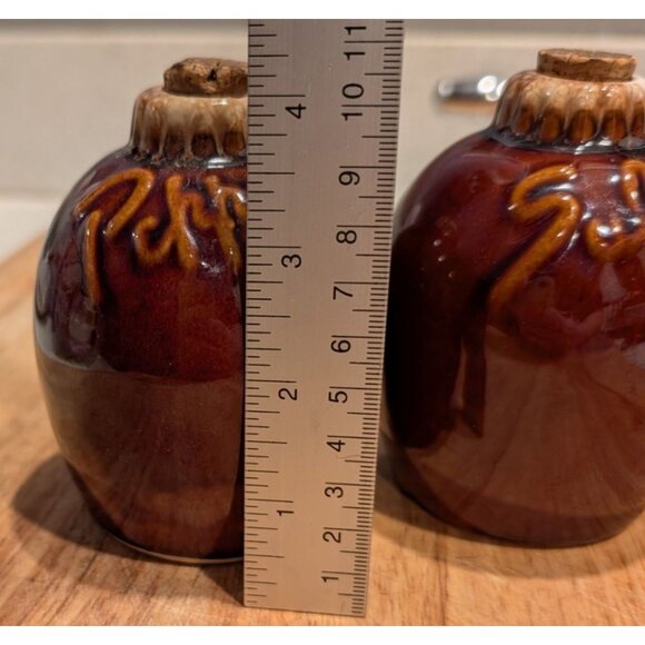 Vintage Hull Pottery Salt & Pepper Shakers Brown Drip 1960s Stoneware Cork Stopp - Picture 6 of 10